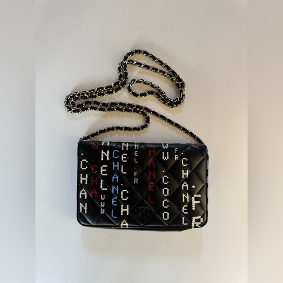 Gently Used Chanel Purse - Picture 1 of 4